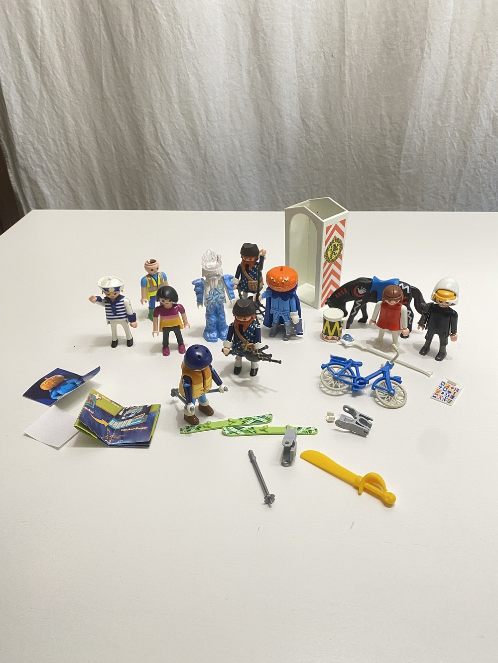 Vintage Playmobil Medieval Knight & Mixed Modern Figure Lot - 20+ Pcs